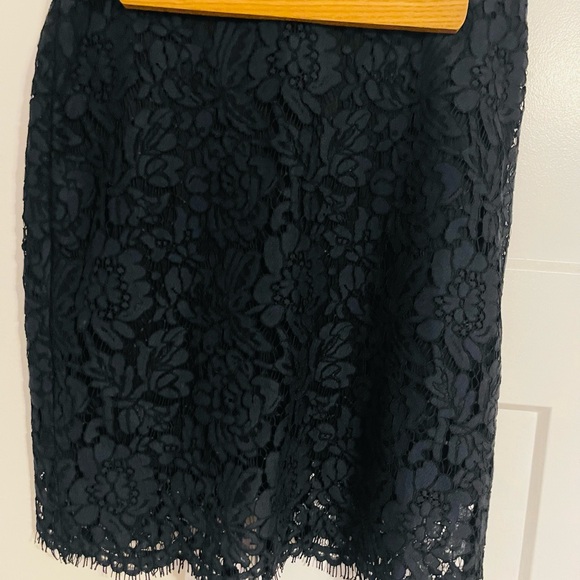 Banana Republic Dresses & Skirts - Banana Republic Black Floral Lace Pencil Skirt